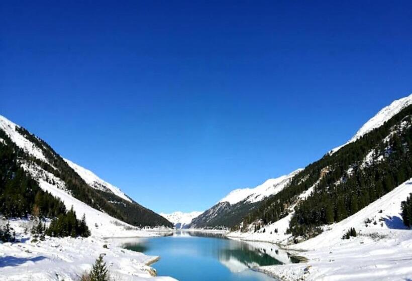 بنسيون Haus Gfall