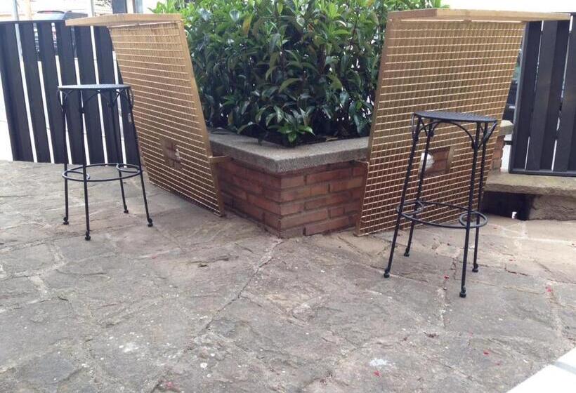 פנסיון Hostal Sant Marti