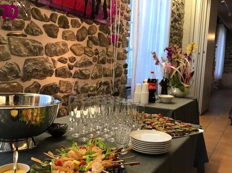 Отель Auberge De La Vallée D Ossau