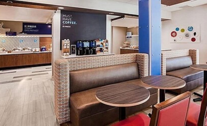 هتل Holiday Inn Express & Suites Griffin