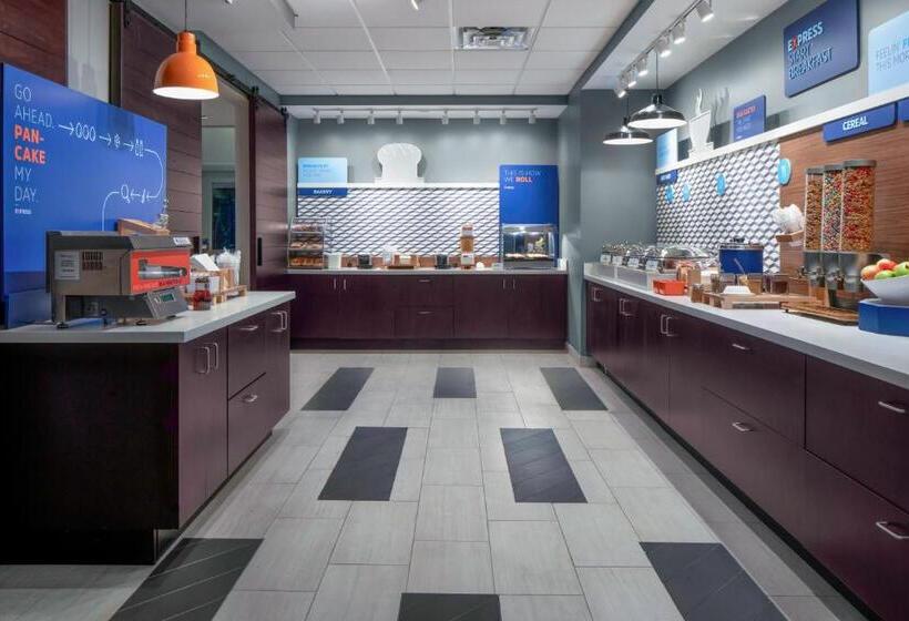 هتل Holiday Inn Express & Suites Griffin