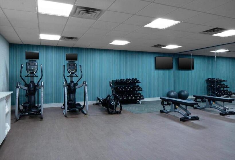 هتل Holiday Inn Express & Suites Griffin