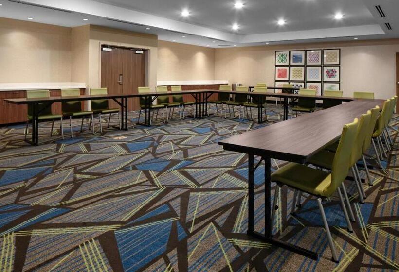 هتل Holiday Inn Express & Suites Griffin