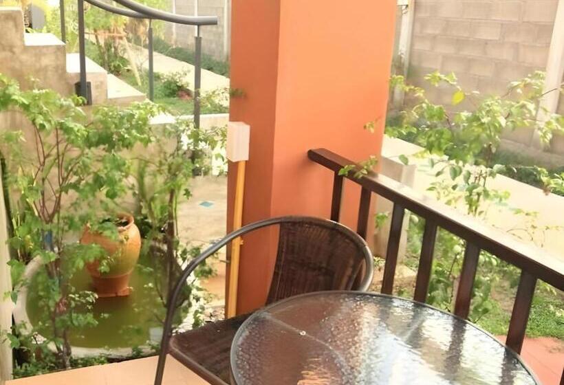 هتل So Herbs At Home