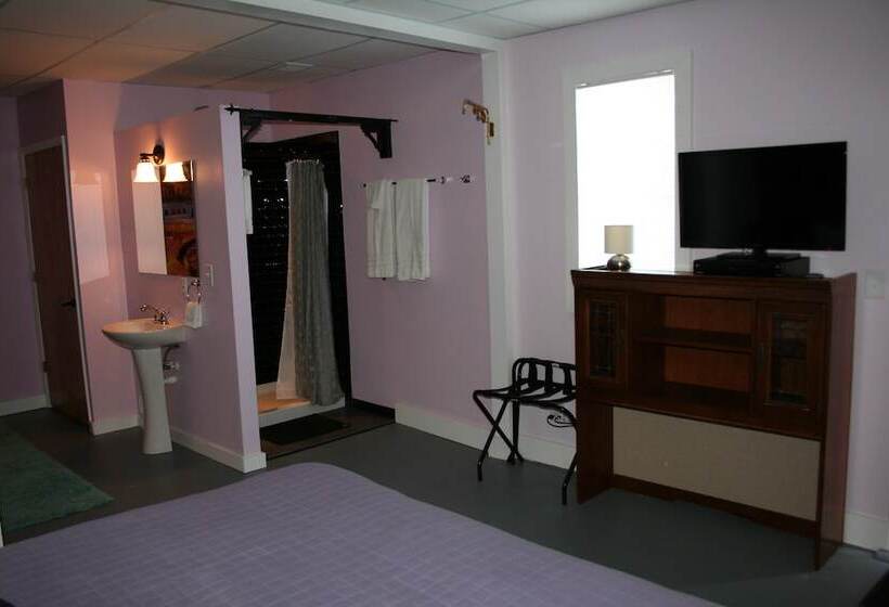 בית מלון כפרי The Loft At Menorcan Square