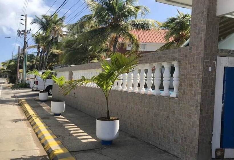 Island House Hotels