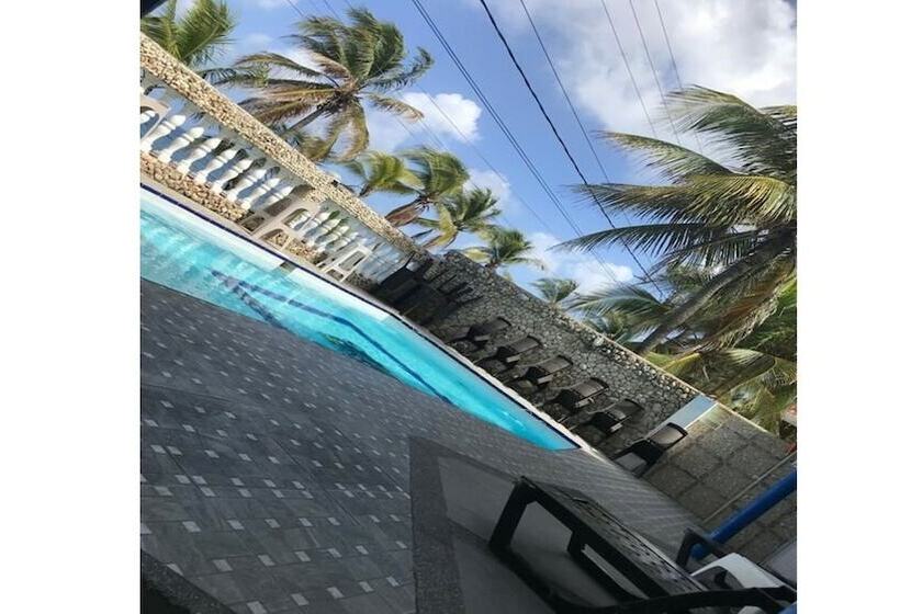 Island House Hotels