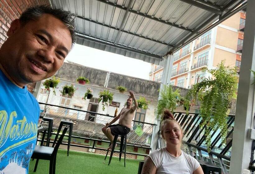 Tt Hostel
