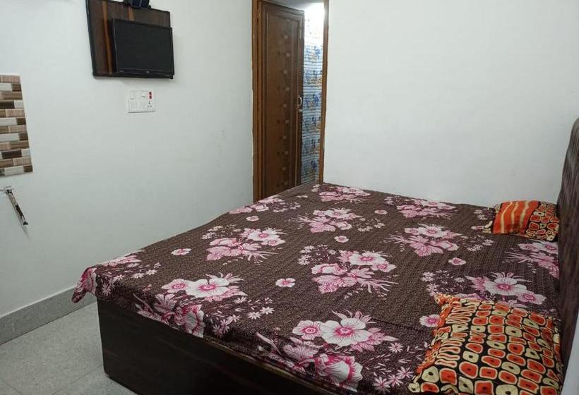 هتل Chinta Haran Rest House