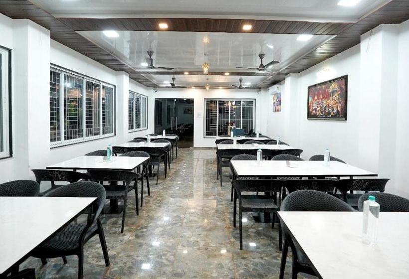 酒店 Fintastic Beach Resort