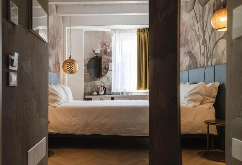 هتل Luxury Suites Rocopom   Lake Front