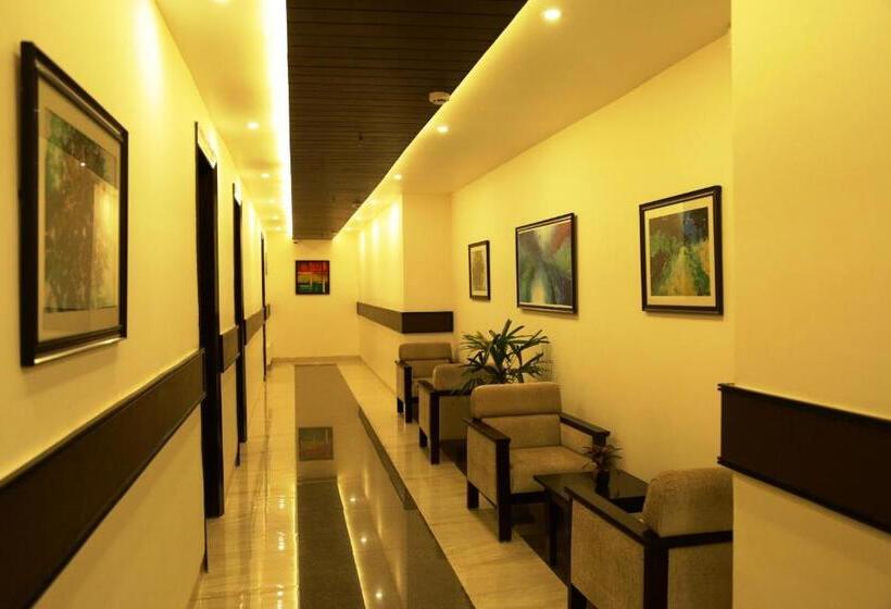هتل Prism   A Boutique