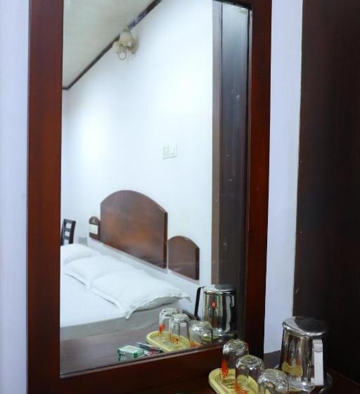 فندق Ramanilayam Tourist Home
