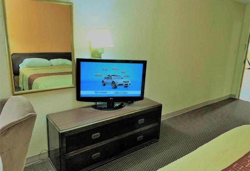 호텔 Red Carpet Inn & Suites