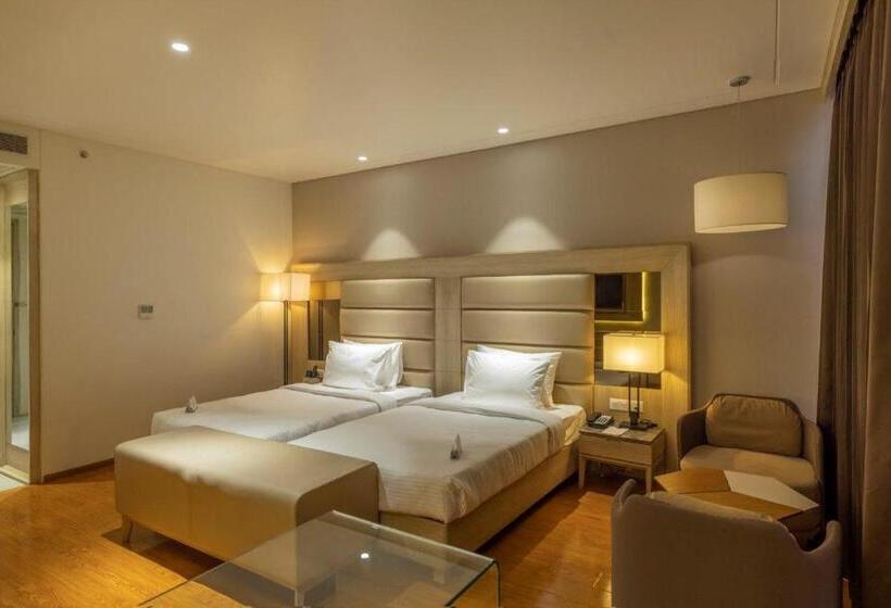Отель Sarovar Portico Morbi