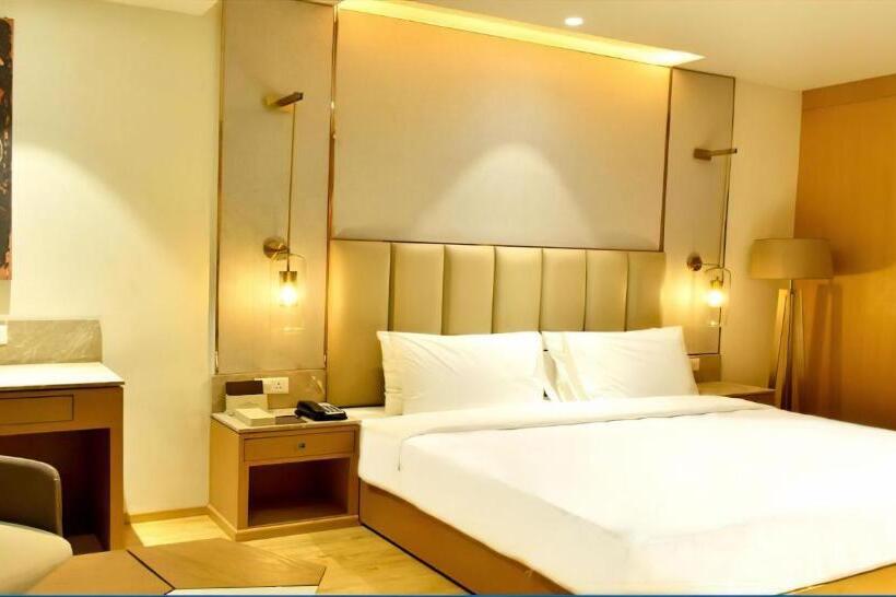 Отель Sarovar Portico Morbi