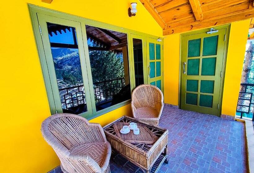 בית מלון כפרי Thehimalayanliving Whistling Pines