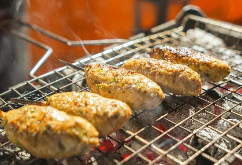 בית מלון כפרי Thehimalayanliving Whistling Pines