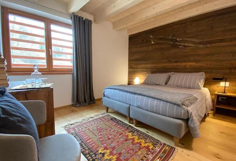 B & B Chalet Plan