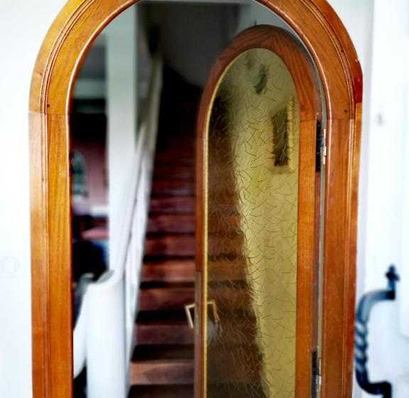 تختخواب و صبحانه Chambres D'hôtes La Maison Blanche