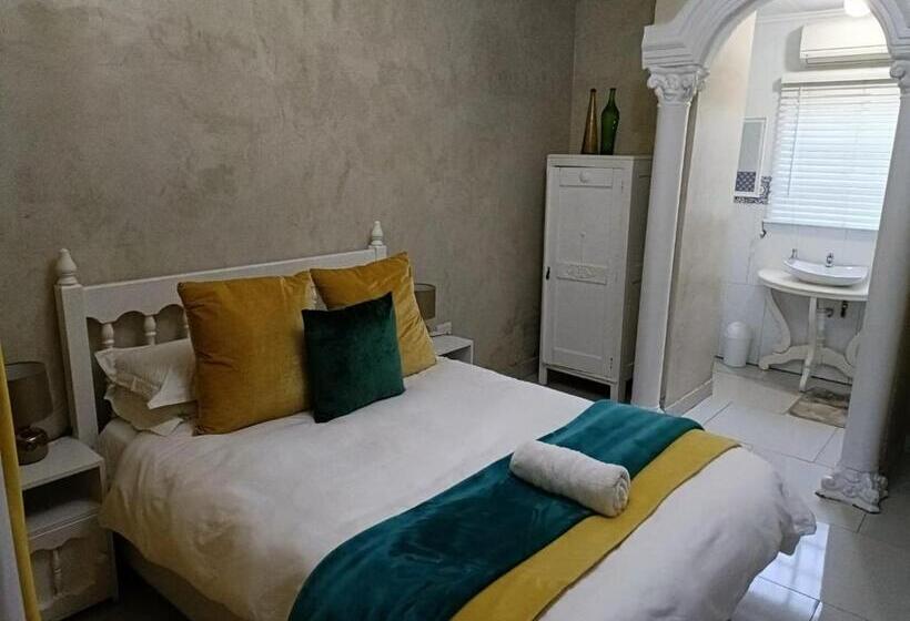 تختخواب و صبحانه Fountain Villa
