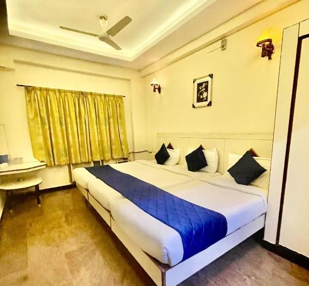 בית מלון כפרי Akg Lodge