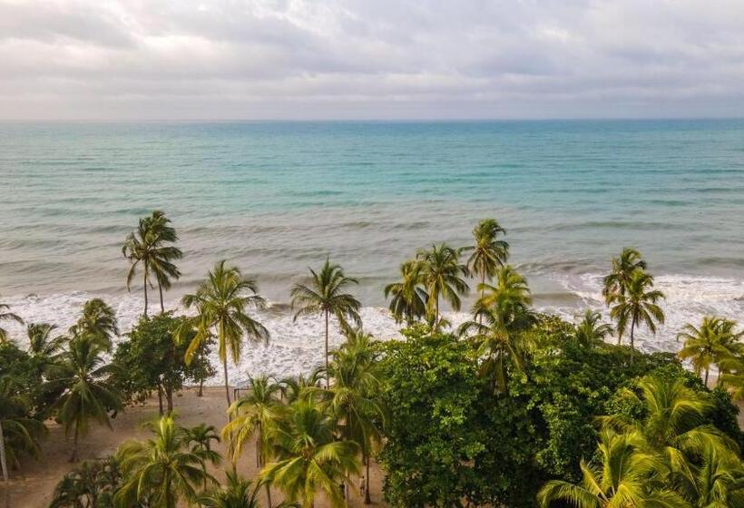 هتل Coconuco Beach Palomino