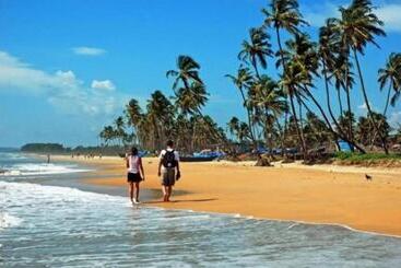 هتل Colva Beach Xaviers Guest House