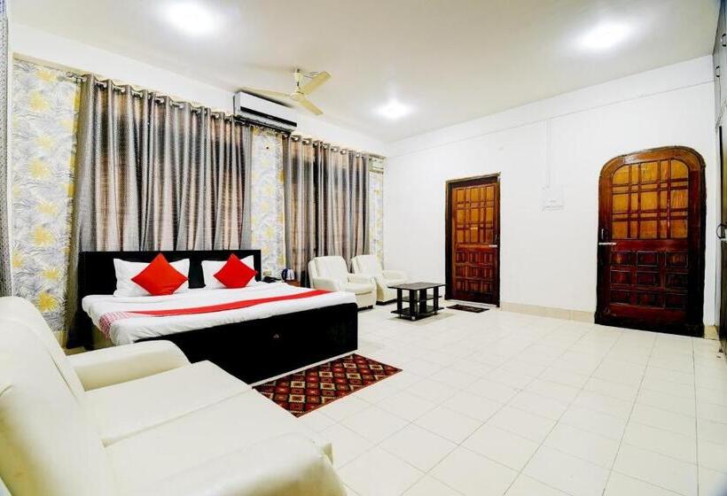 Super Hotel O The Dove Villa