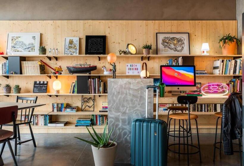 בית מלון כפרי Moxy Bordeaux