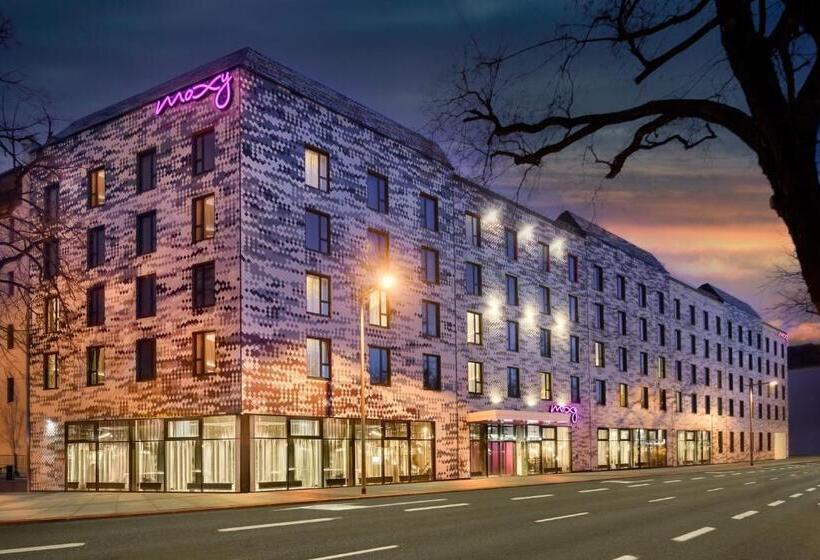 هتل Moxy Dresden Neustadt