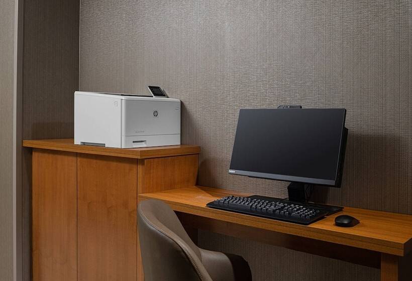 Отель Springhill Suites By Marriott Savannah Richmond Hill