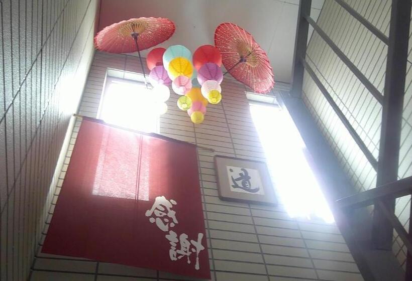 פנסיון 宿ていね