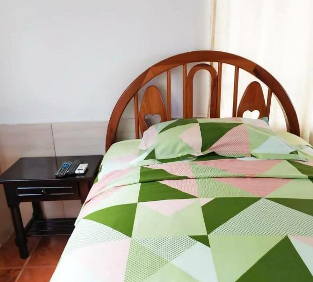 پانسیون Hostal Los Flamencos