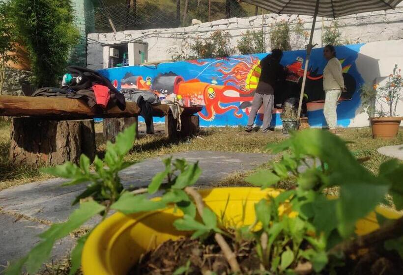 بنسيون Majestic Mountain Bhaiji Guest House