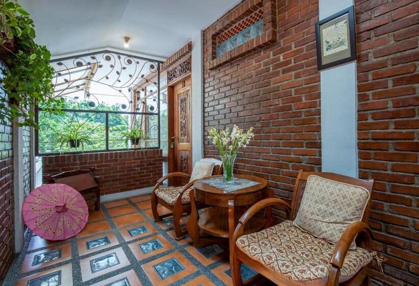 پانسیون Sekararum Butik Syariah Guesthouse