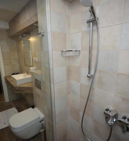 تختخواب و صبحانه Palace Megdan