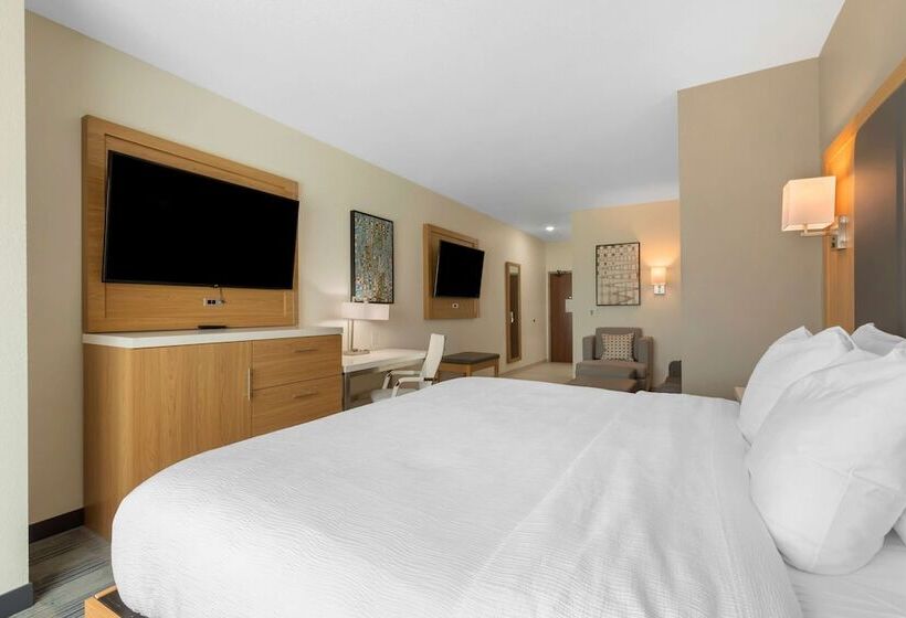 هتل La Quinta Inn & Suites By Wyndham Coralville Iowa City