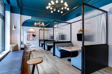 هتل Courtyard By Marriott Cincinnati Downtown