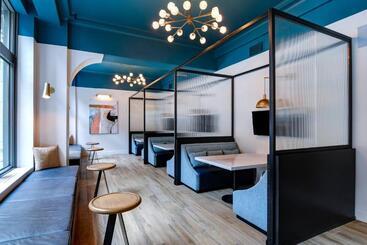 هتل Courtyard By Marriott Cincinnati Downtown