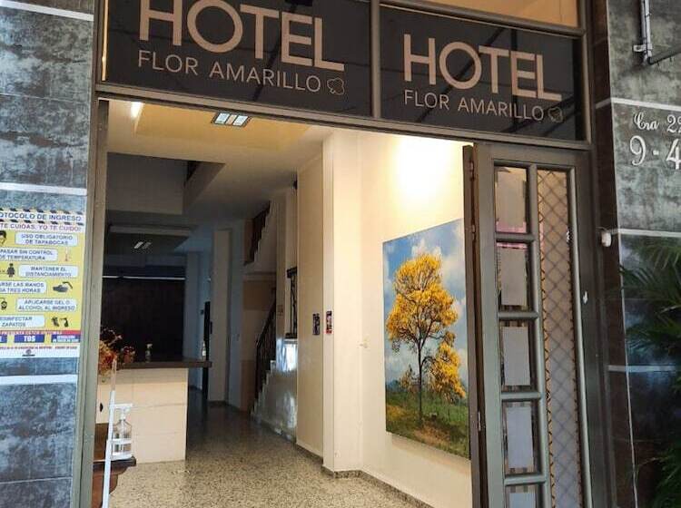 هتل El Flor Amarillo