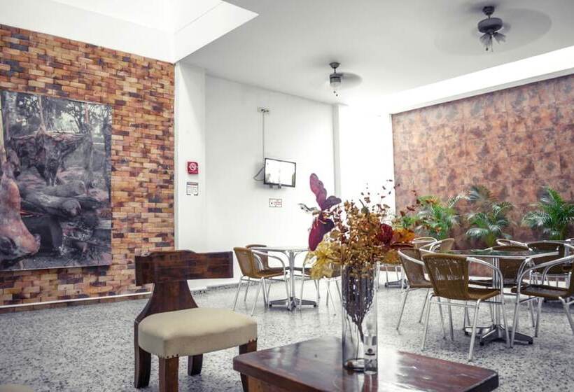 هتل El Flor Amarillo