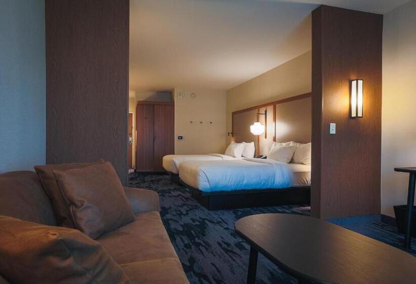 هتل Fairfield Inn & Suites Marquette
