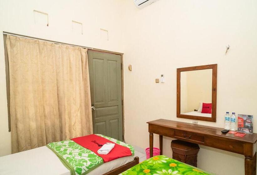 Отель Reddoorz Near Kampus 3 Uty Yogyakarta