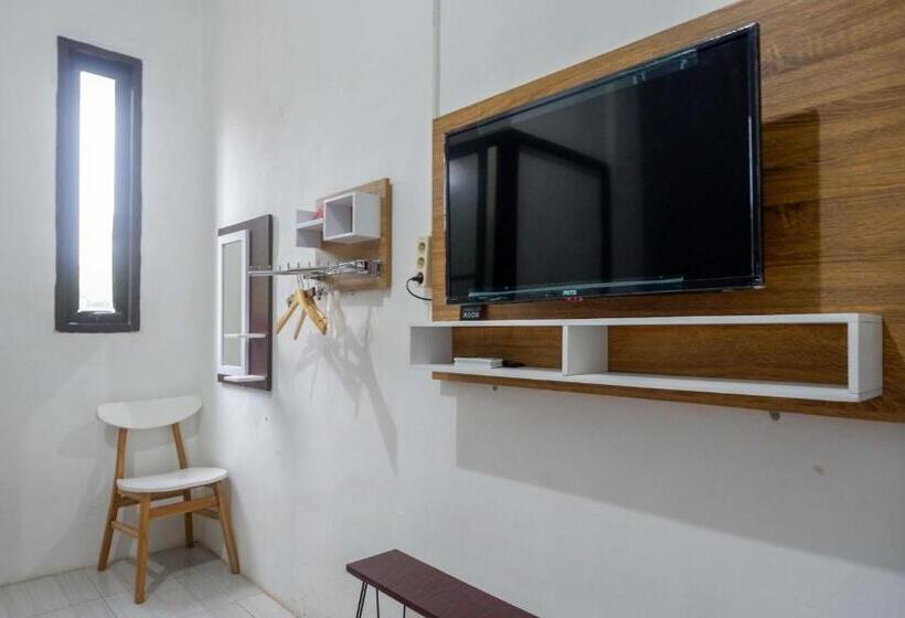 هتل Reddoorz Syariah Near Alun Alun Kajen