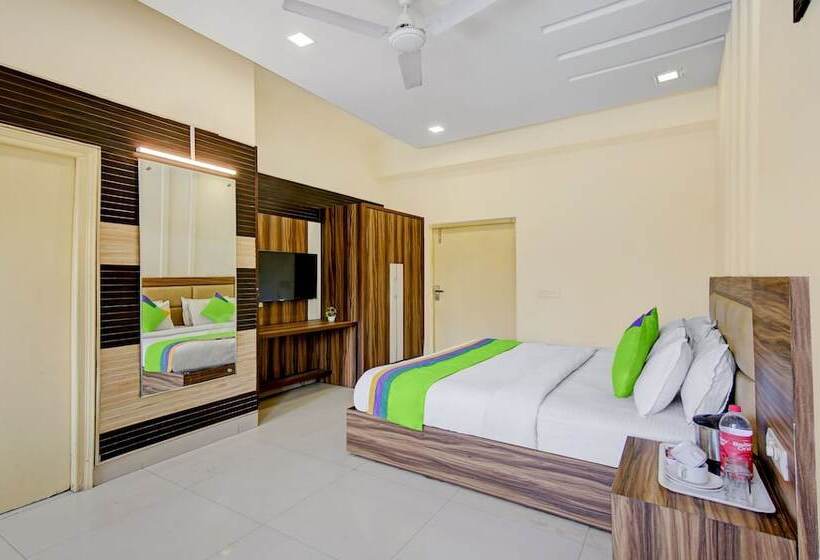 Отель Treebo Trend Amritsar Regency