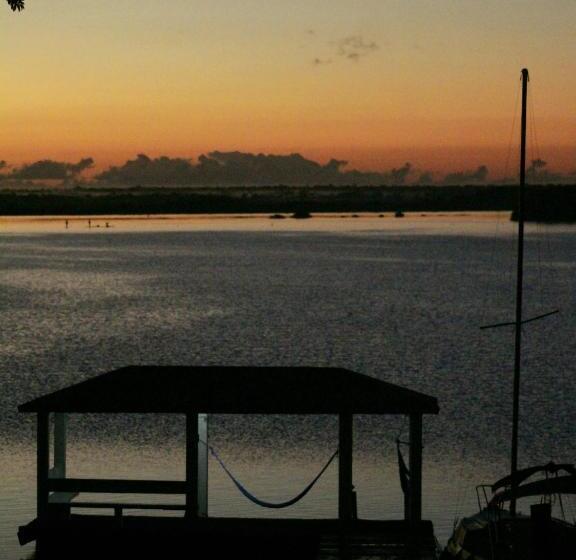 هتل Tropic Bacalar