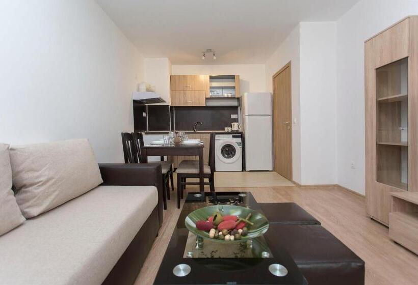 Modern And Bright Apartments Near Center   Free Parking