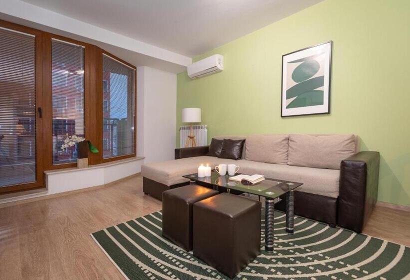 Modern And Bright Apartments Near Center   Free Parking