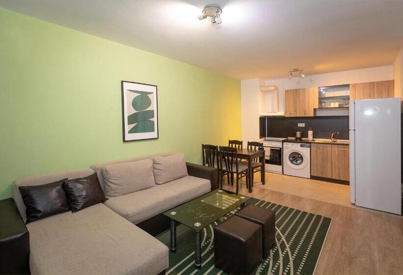 Modern And Bright Apartments Near Center   Free Parking